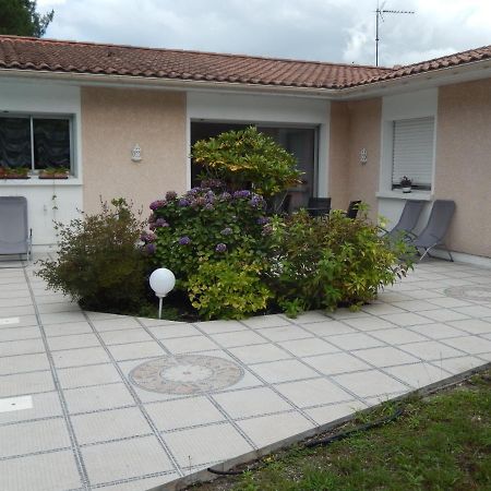 Villa De Guénifey Josse Exterior foto