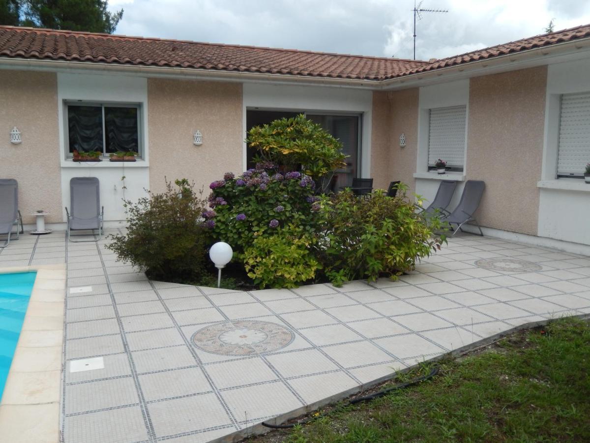 Villa De Guénifey Josse Exterior foto