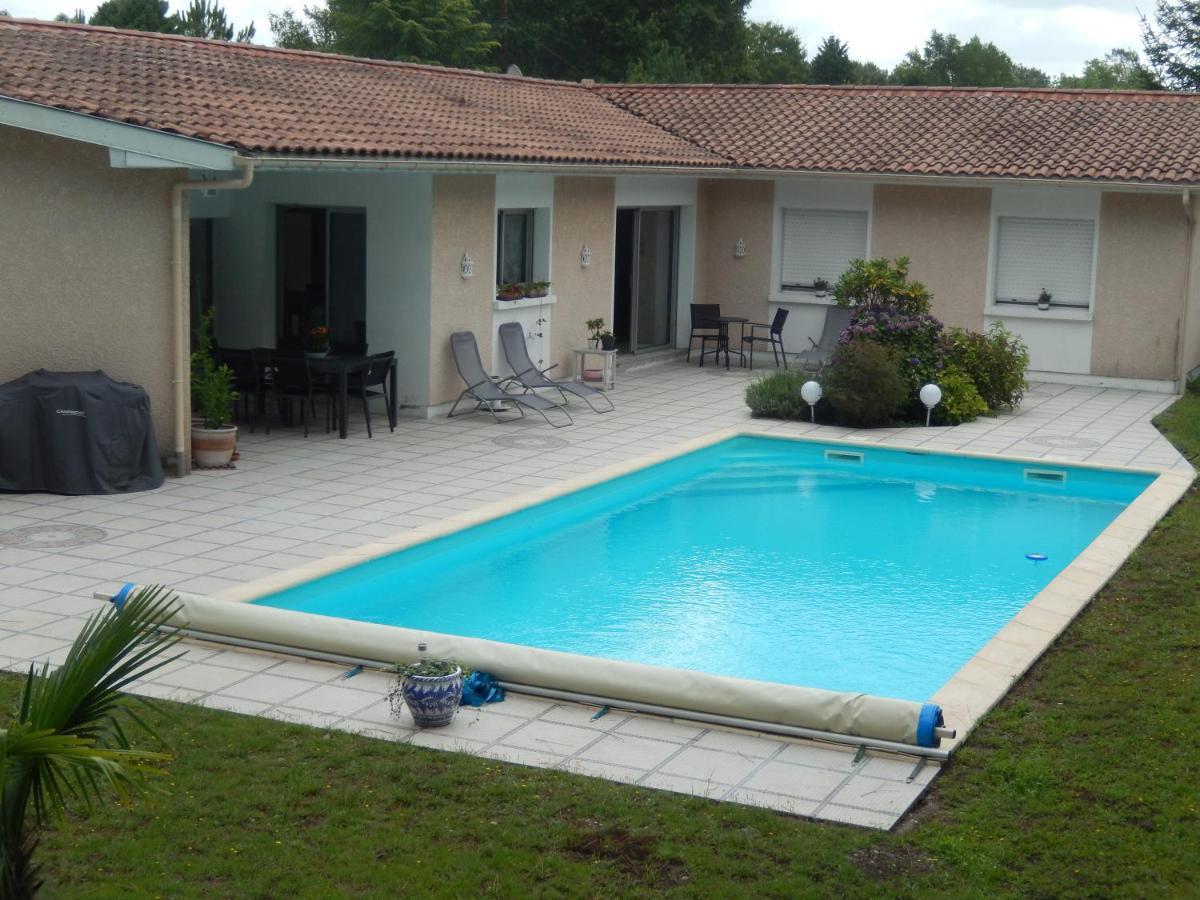 Villa De Guénifey Josse Exterior foto